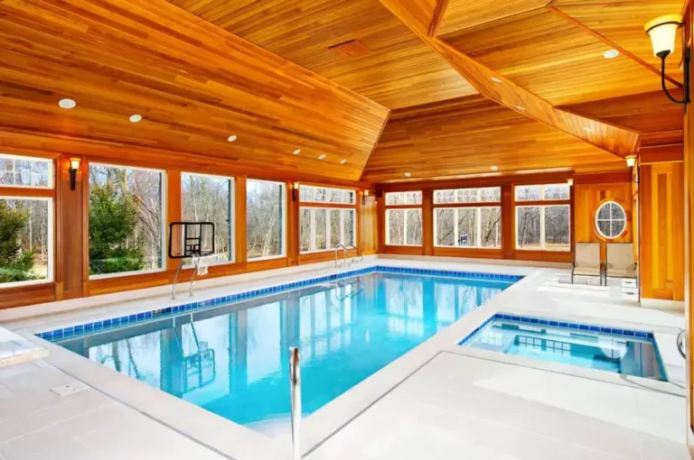 Designing a Pool with a Seamless Indoor-Outdoor Flow